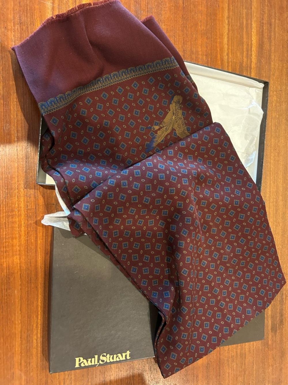 Paul Stuart Men's Burgundy Patterned scarf